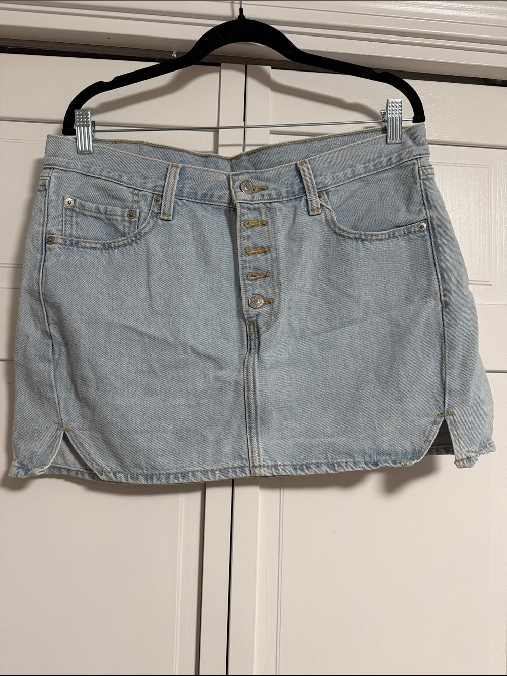 Light Wash Denim Mini Skirt - Casual Women’s Skirt